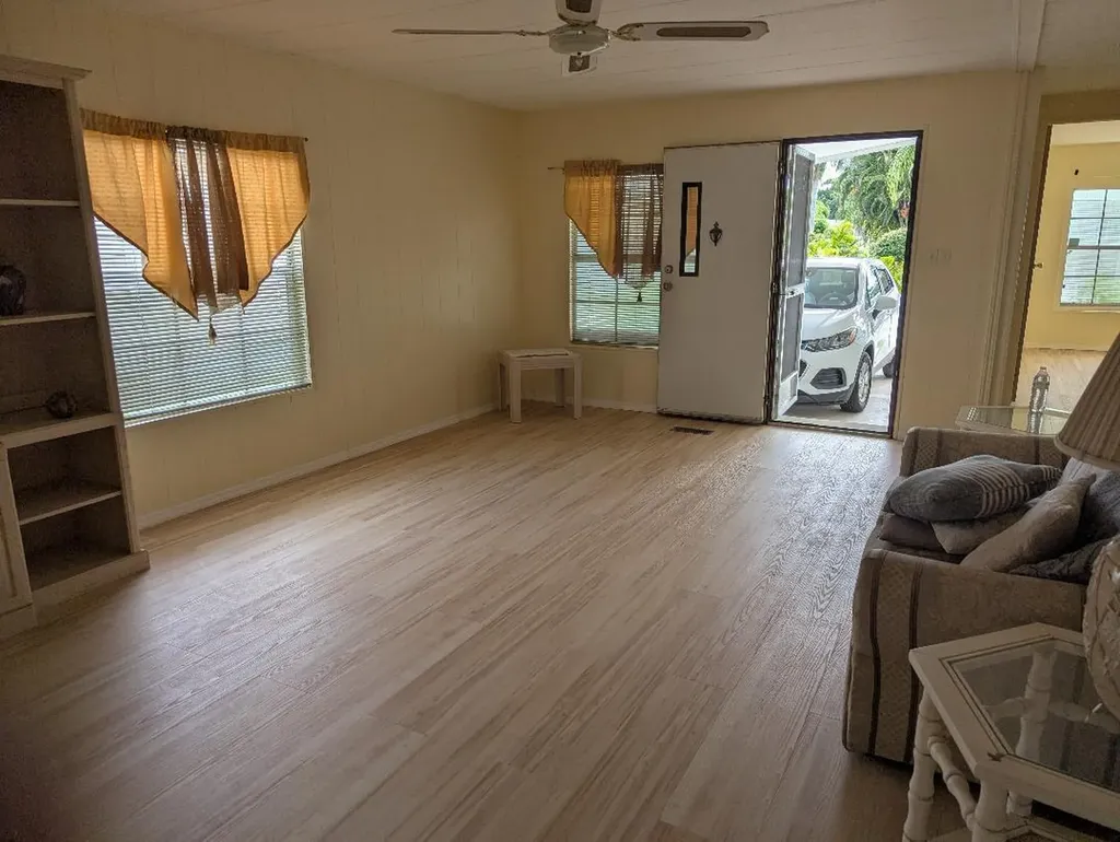 71 W Caribbean Port St Lucie FL 34952