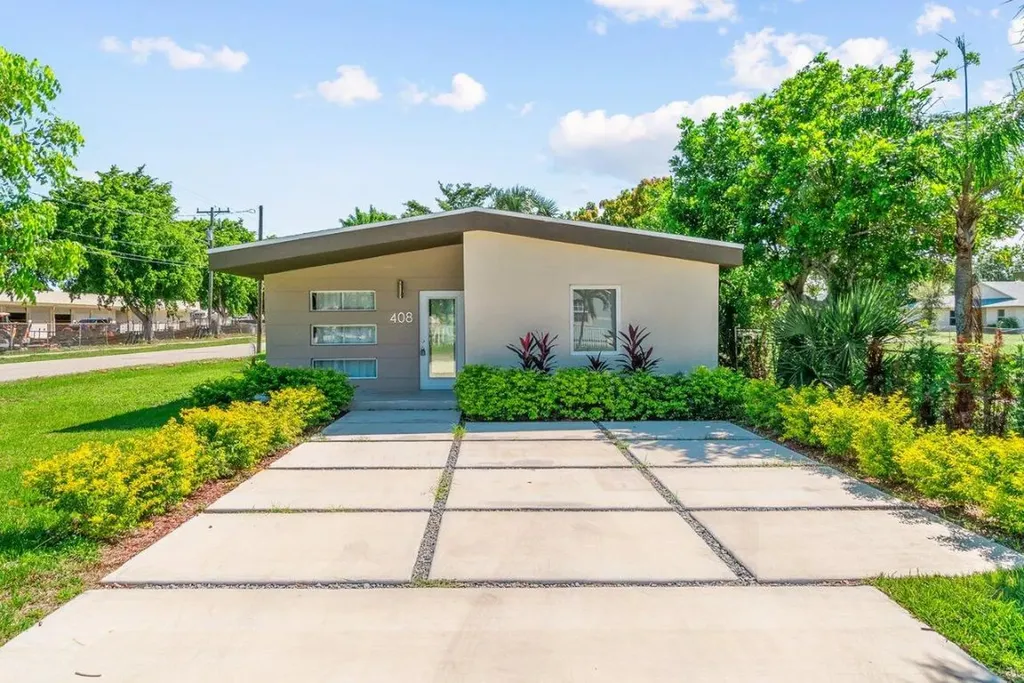 408 SW 4th Street Delray Beach FL 33444