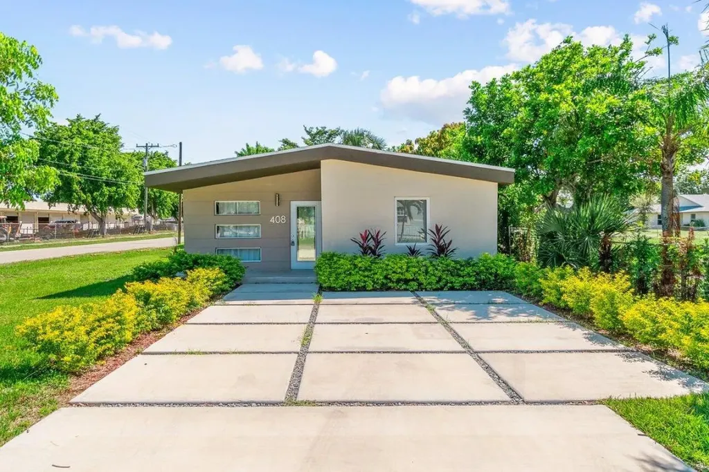 408 SW 4th Street Delray Beach FL 33444