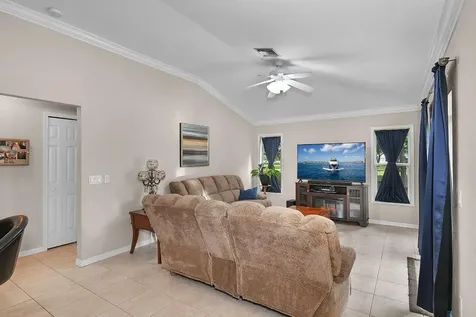 9873 Orange Avenue Fort Pierce FL 34945