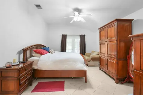 9873 Orange Avenue Fort Pierce FL 34945