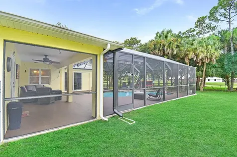 9873 Orange Avenue Fort Pierce FL 34945