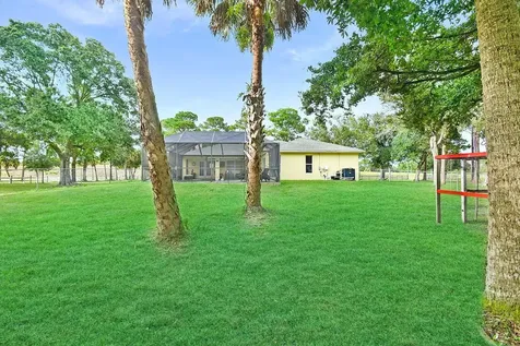 9873 Orange Avenue Fort Pierce FL 34945