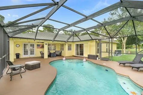 9873 Orange Avenue Fort Pierce FL 34945
