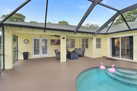 9873 Orange Avenue Fort Pierce FL 34945