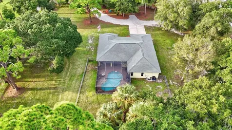 9873 Orange Avenue Fort Pierce FL 34945