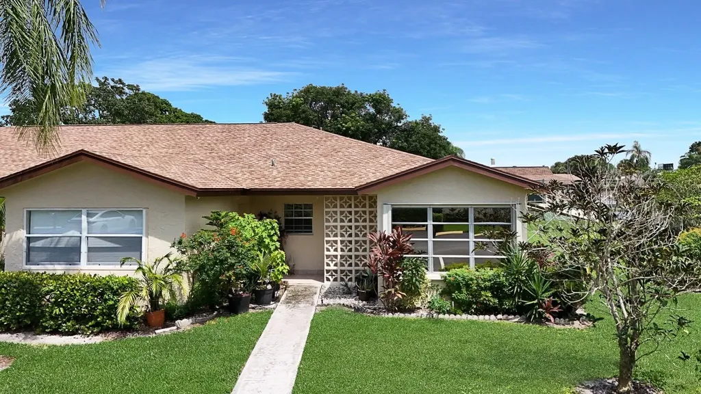 5220 Nesting Way Delray Beach FL 33484