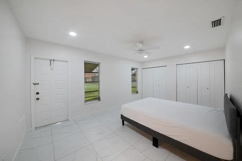 5220 Nesting Way Delray Beach FL 33484