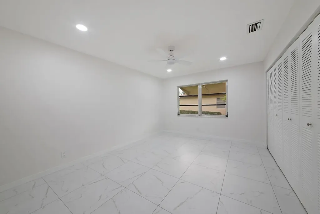 5220 Nesting Way Delray Beach FL 33484
