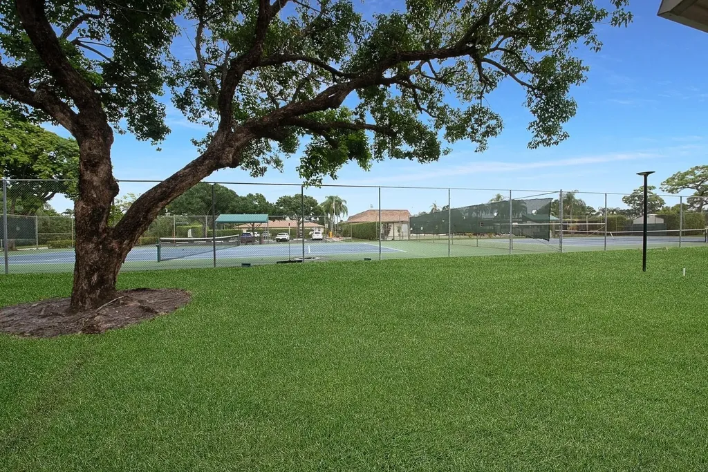 5220 Nesting Way Delray Beach FL 33484