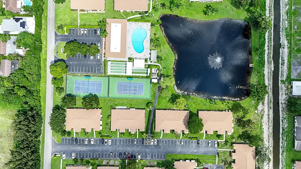 5220 Nesting Way Delray Beach FL 33484
