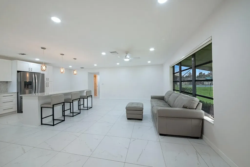 5220 Nesting Way Delray Beach FL 33484