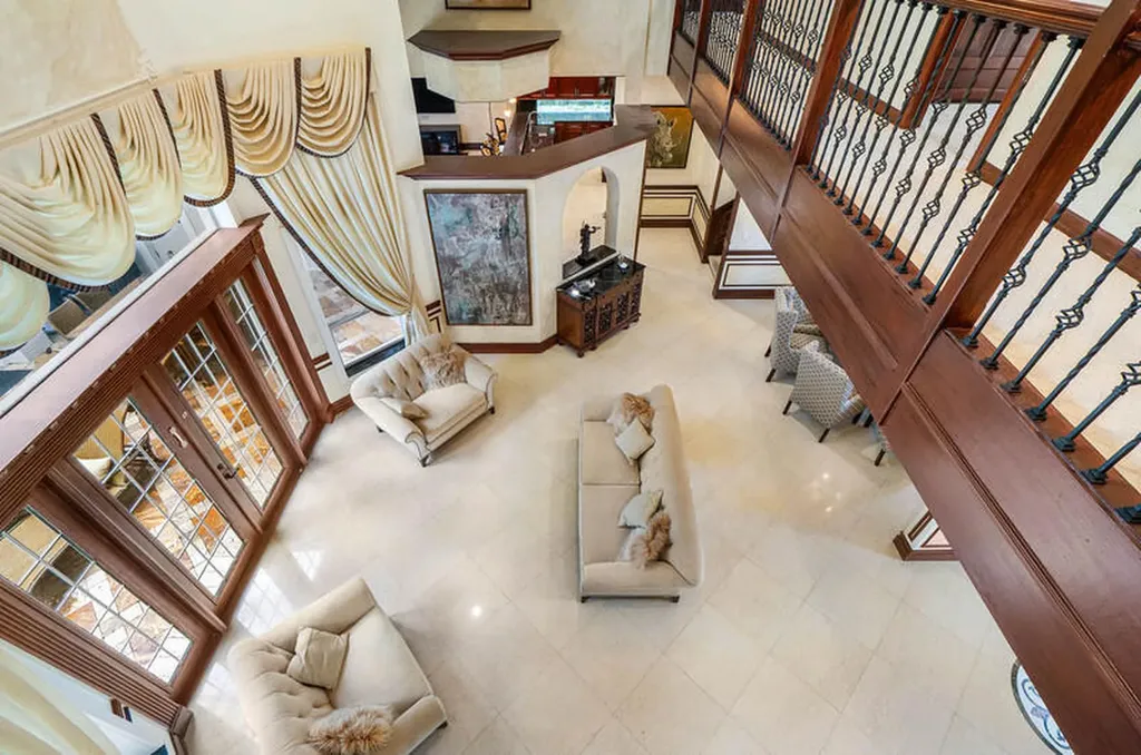 12 Martinique Cove Palm Beach Gardens FL 33418