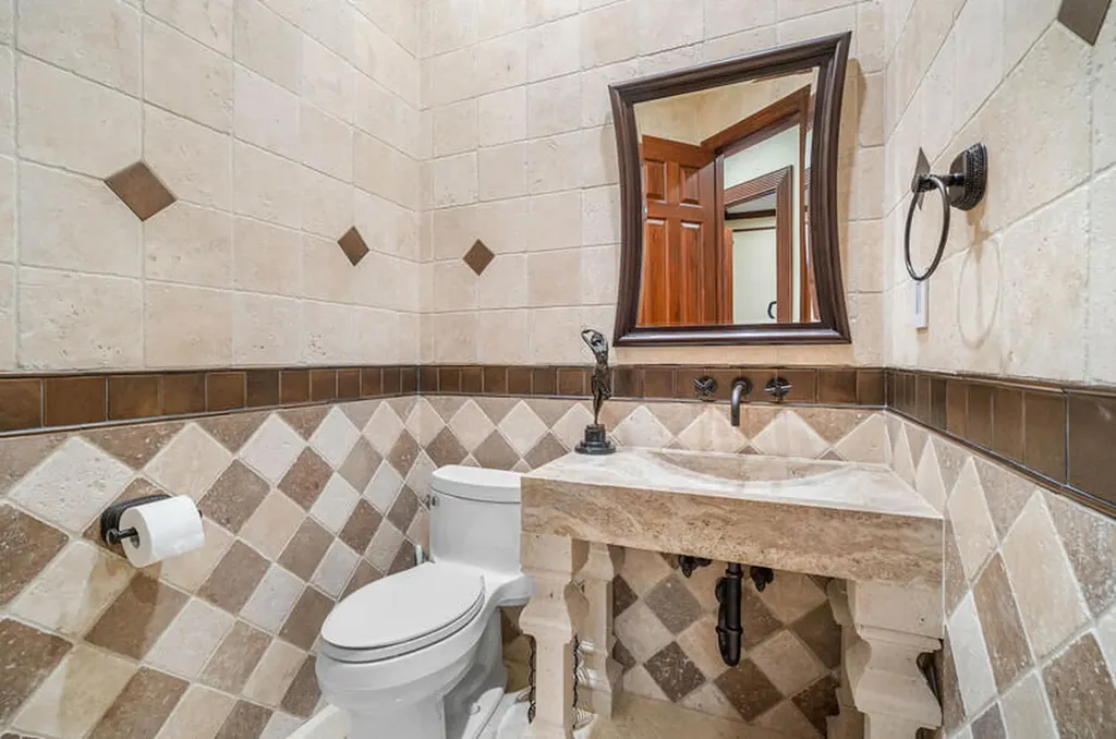 12 Martinique Cove Palm Beach Gardens FL 33418