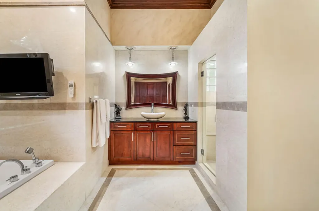 12 Martinique Cove Palm Beach Gardens FL 33418