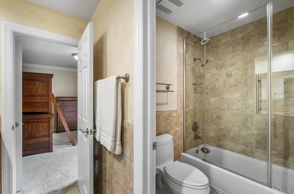 12 Martinique Cove Palm Beach Gardens FL 33418