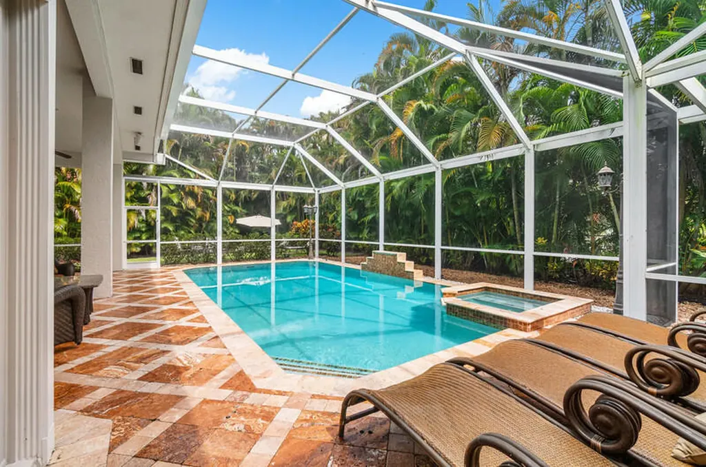12 Martinique Cove Palm Beach Gardens FL 33418