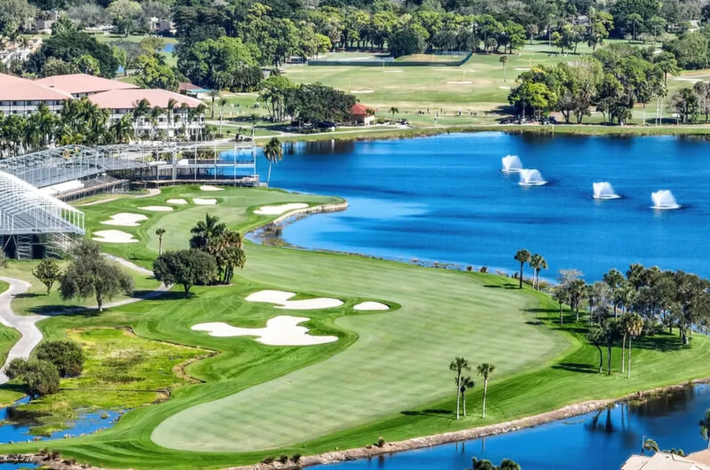 12 Martinique Cove Palm Beach Gardens FL 33418