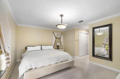 12 Martinique Cove Palm Beach Gardens FL 33418