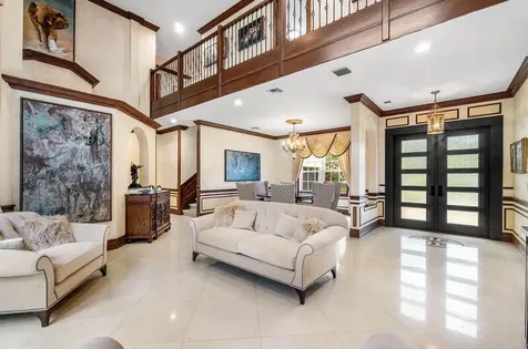 12 Martinique Cove Palm Beach Gardens FL 33418