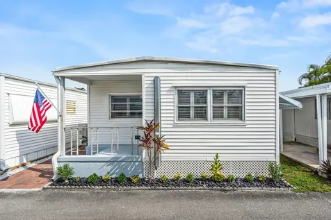 20 Juniper Drive Briny Breezes FL 33435