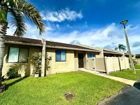 10128 Boca Bend E Boca Raton FL 33428