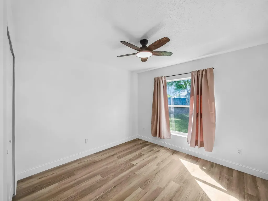 5323 NW Perez Court Port St Lucie FL 34983