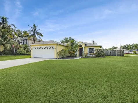 5323 NW Perez Court Port St Lucie FL 34983