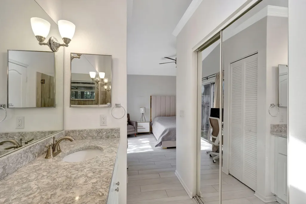 15 Admirals Court Palm Beach Gardens FL 33418