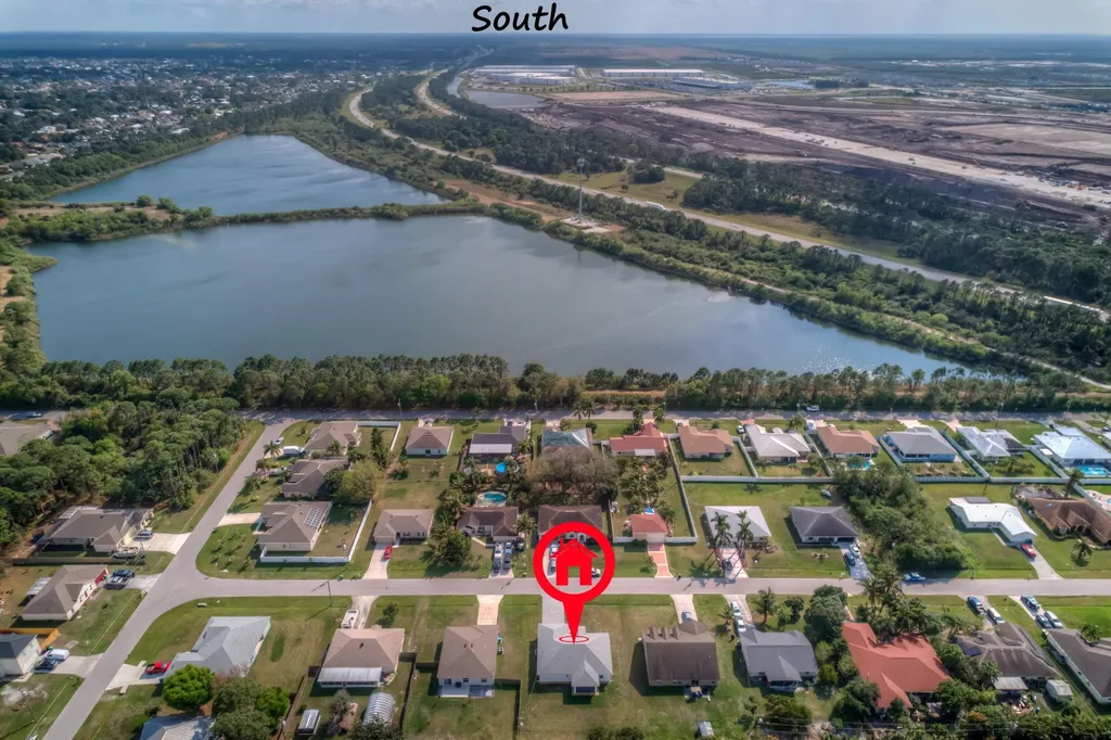 1825 SW Effland Avenue Port St Lucie FL 34953