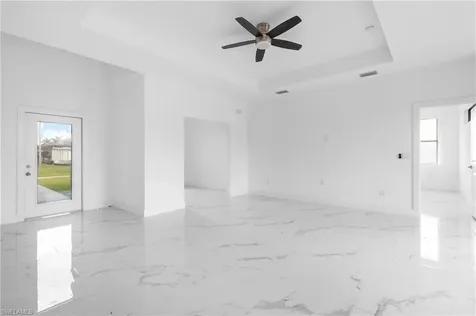 1806 NE 21st Place Cape Coral FL 33909