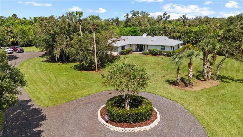 10300 Muller Road Fort Pierce FL 34945