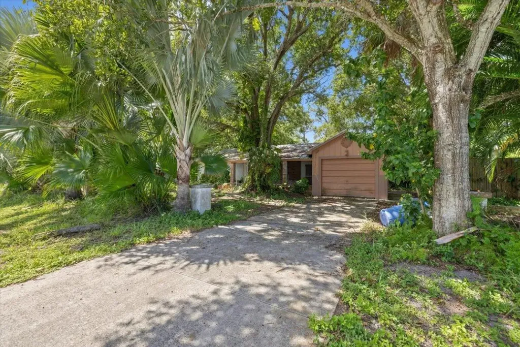 6507 Deleon Avenue Fort Pierce FL 34951