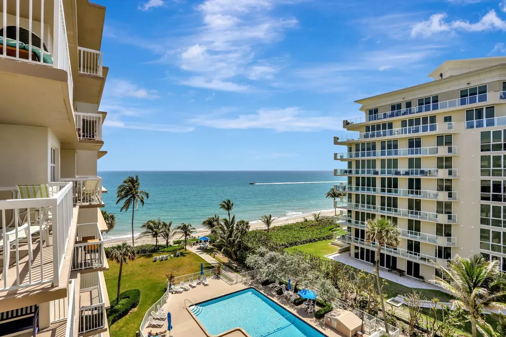 1069 Hillsboro Mile, Hillsboro Beach FL 33062