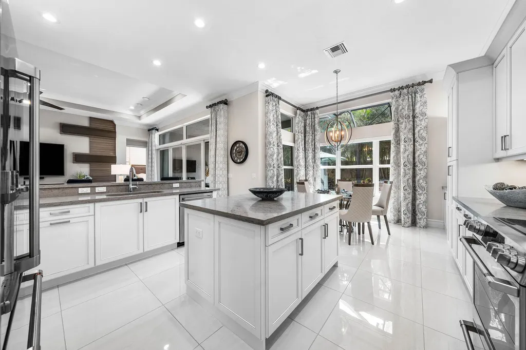 8282 Pyramid Peak Lane Boynton Beach FL 33473