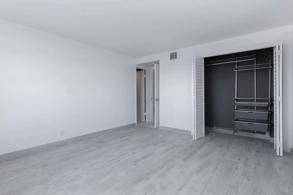 2420 SE 17th Street Fort Lauderdale FL 33316