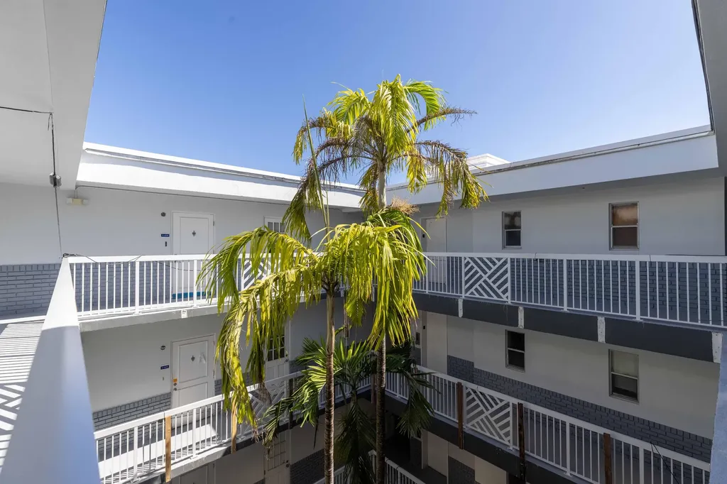 2420 SE 17th Street Fort Lauderdale FL 33316