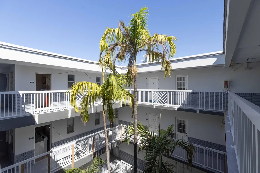2420 SE 17th Street Fort Lauderdale FL 33316