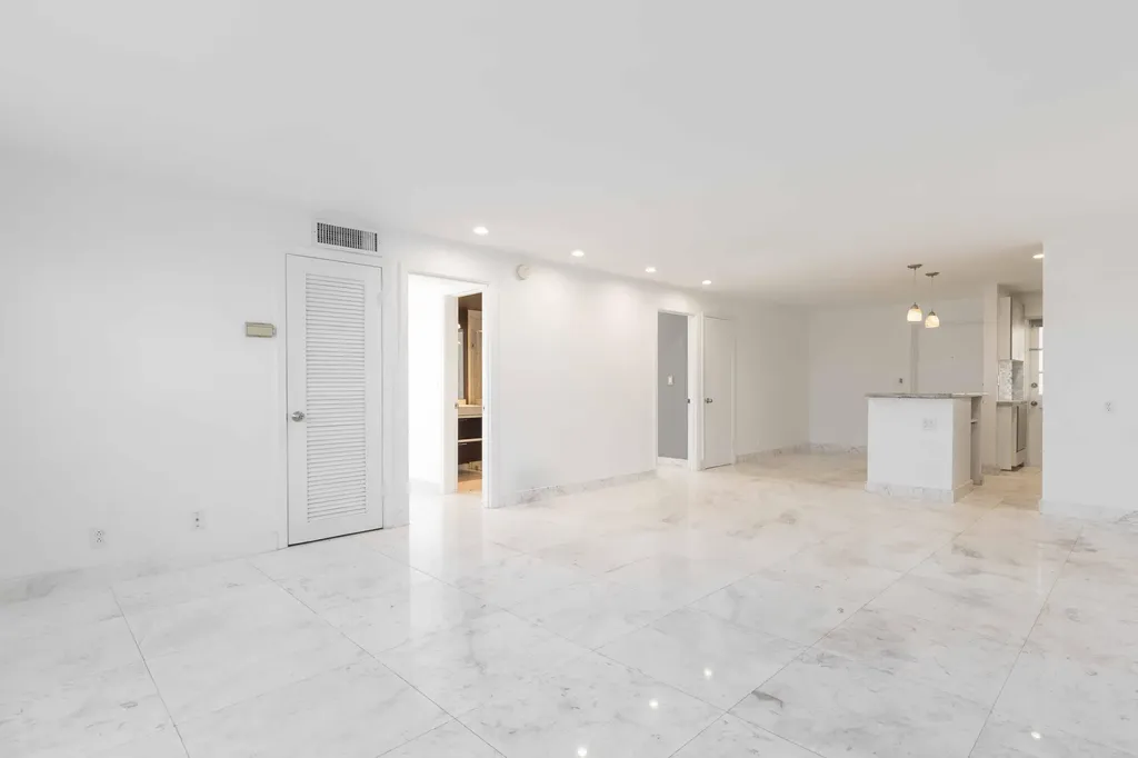 2420 SE 17th Street Fort Lauderdale FL 33316
