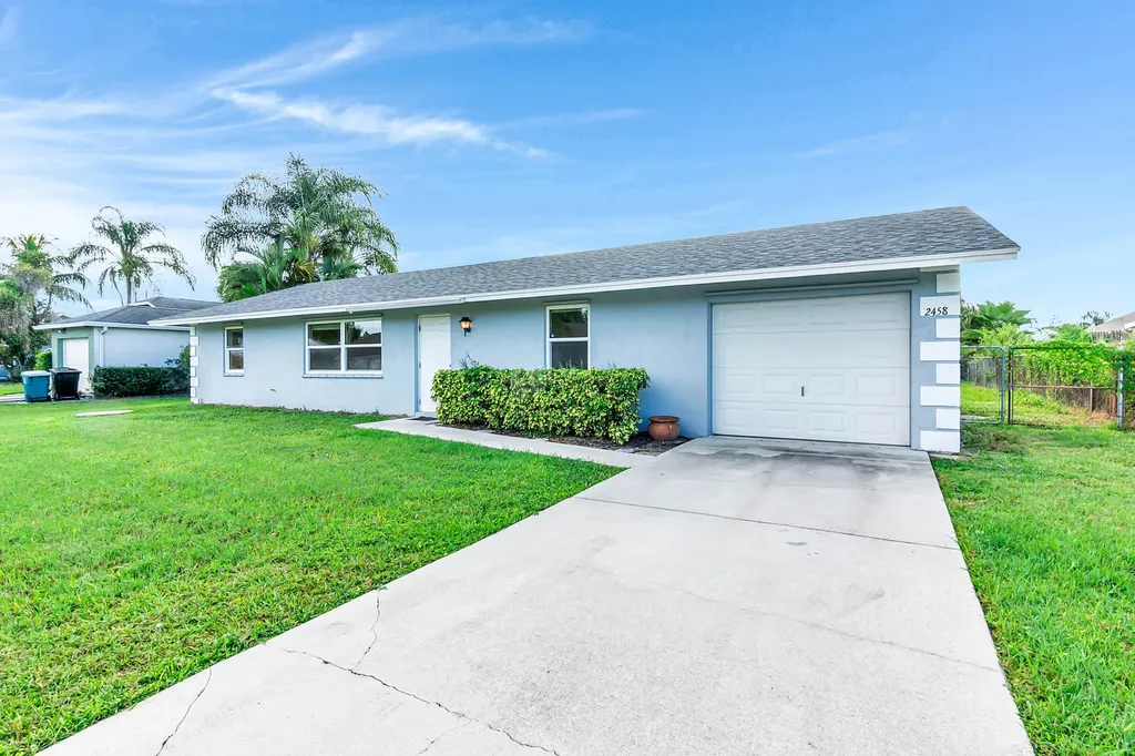 2458 SW Hinchman Street Port St Lucie FL 34984