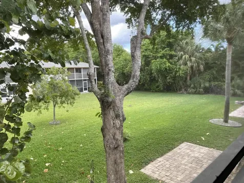 61 Hastings D West Palm Beach FL 33417