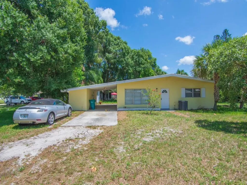 8605 Salerno Road Fort Pierce FL 34951