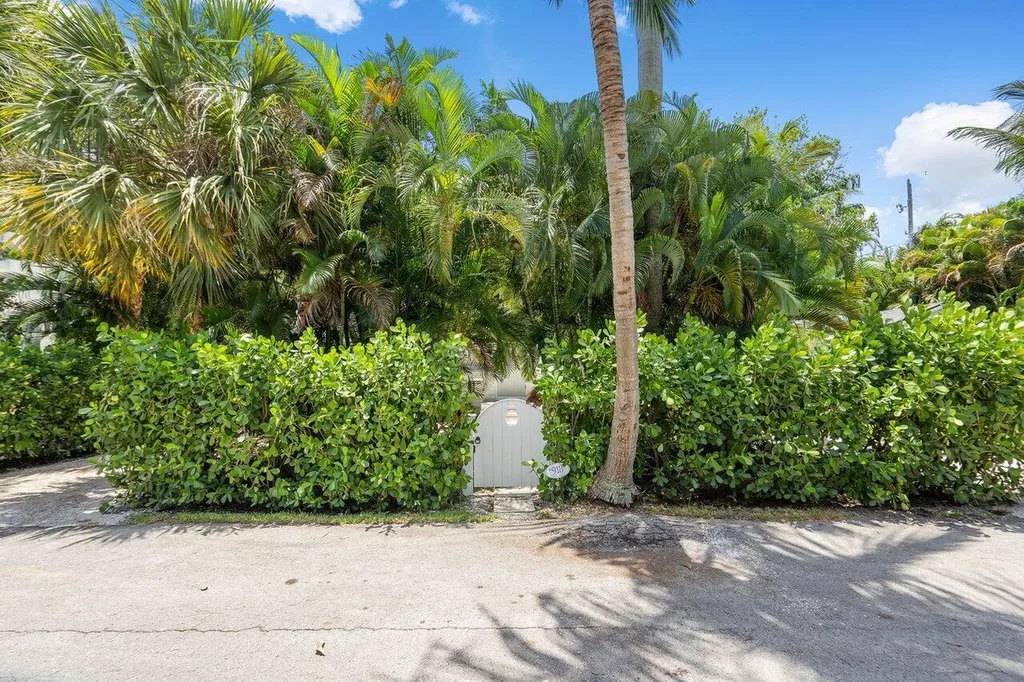 918 NE 5th Street Delray Beach FL 33483