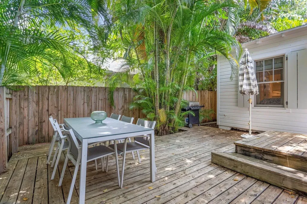 918 NE 5th Street Delray Beach FL 33483