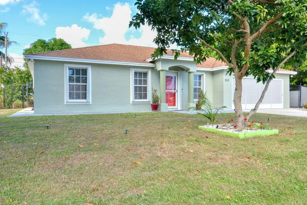 220 W Arbor Avenue Port St Lucie FL 34952