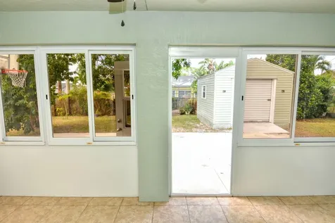 220 W Arbor Avenue Port St Lucie FL 34952