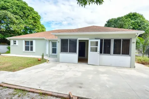 220 W Arbor Avenue Port St Lucie FL 34952