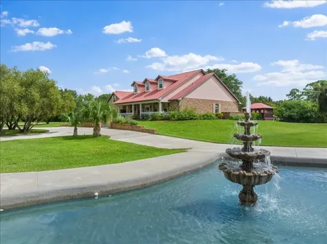 930 90TH Avenue Vero Beach FL 32966