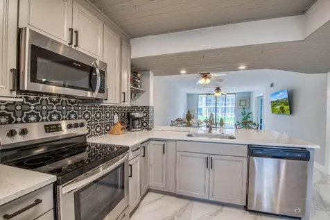 896 N Federal Highway Lantana FL 33462
