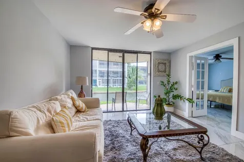 896 N Federal Highway Lantana FL 33462